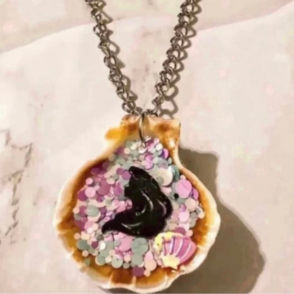 Little Mermaid Ariel Seashell Necklace